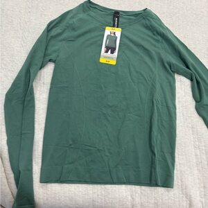 GREEN LONGSLEEVE WORKOUT TOP